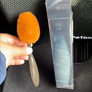 Jouer Essential Precision Foundation Brush